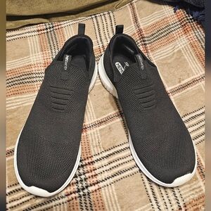 Gently Worn 8.5 Black Sketchers Stretch Air Cooler Memory Foam PullOns